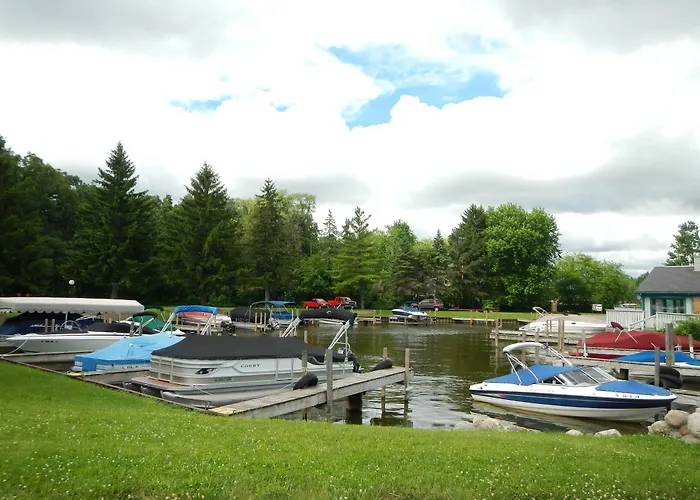 Motel Waterfront And Marina Johnsburg